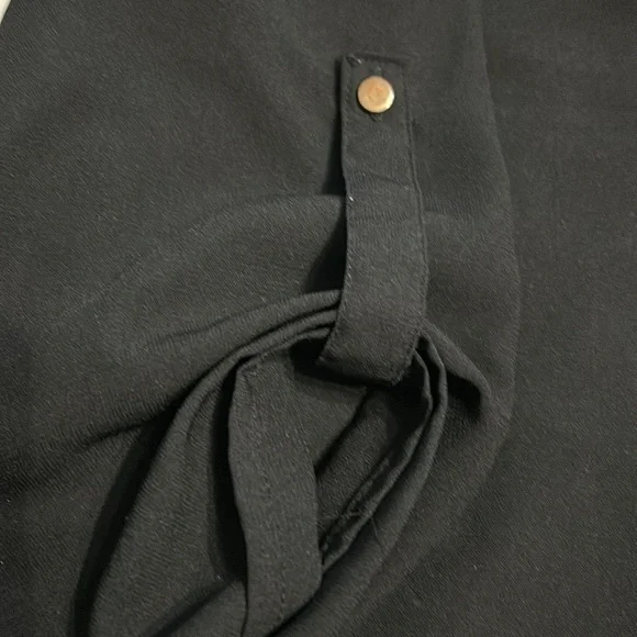 Black blouse - Picture 2 of 7